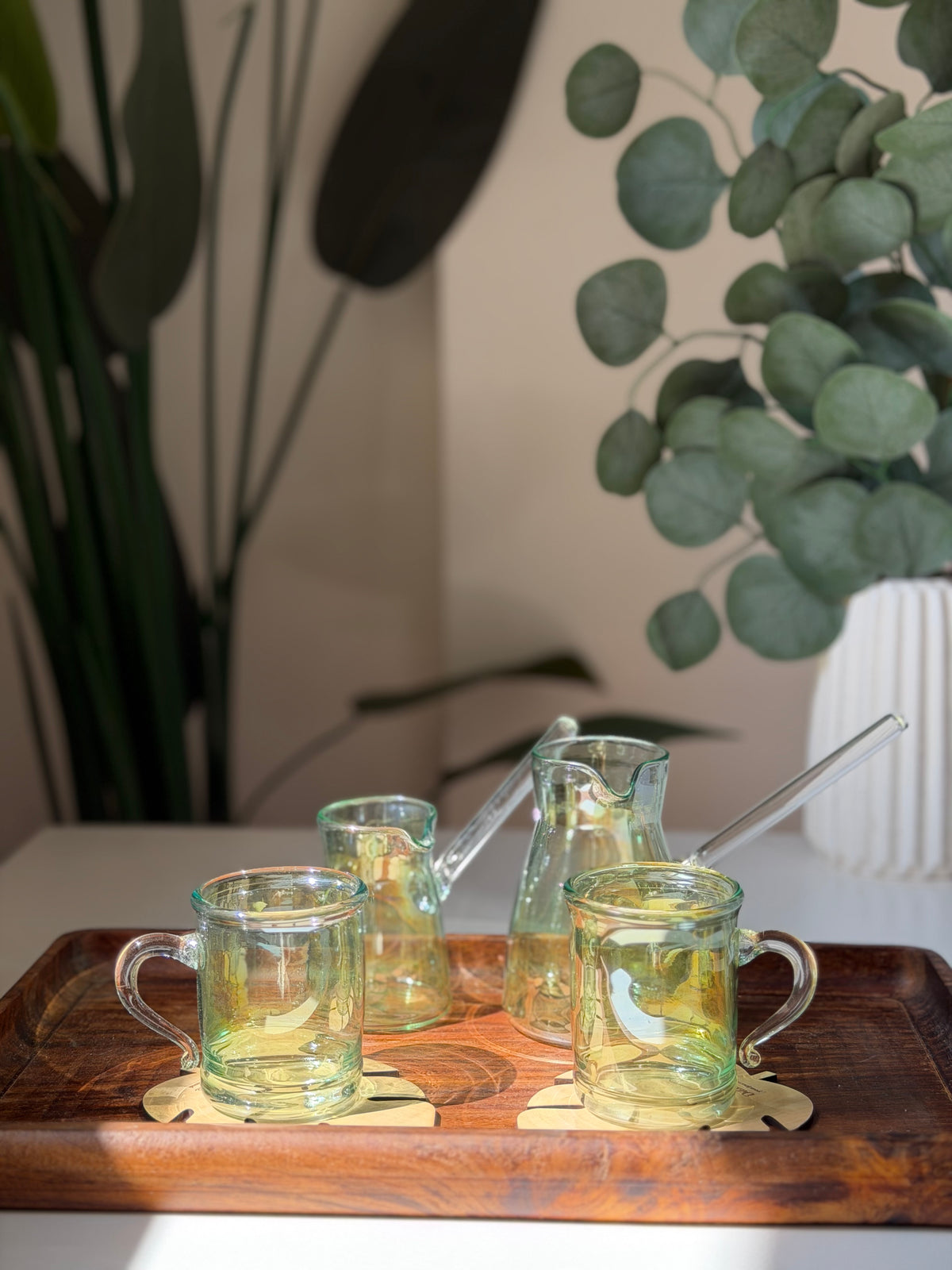 pyrex 4 set + 2 wooden coasters