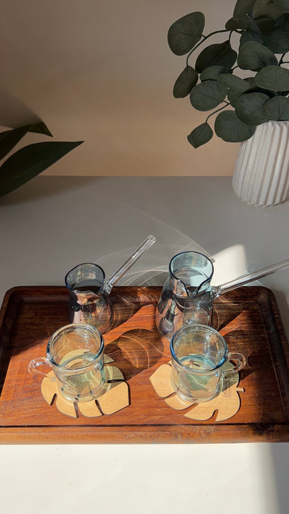 pyrex 4 set + 2 wooden coasters