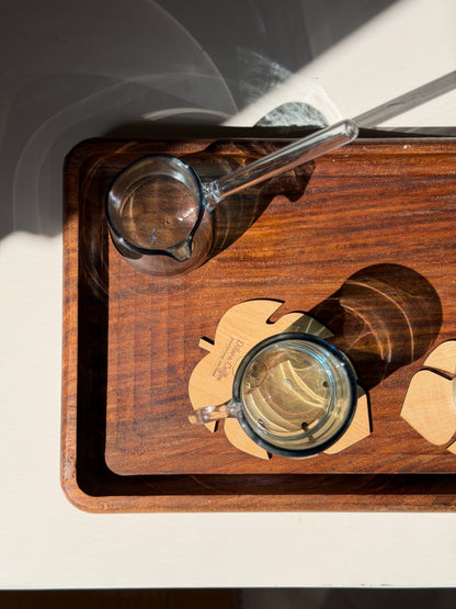 pyrex 4 set + 2 wooden coasters